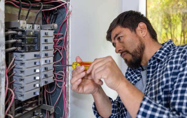 Best Local Electrician Companies  in Smithfield, UT